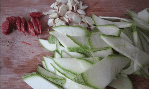 360微克|医生 又一新发现，以下家常菜致癌率最高，可你每天吃