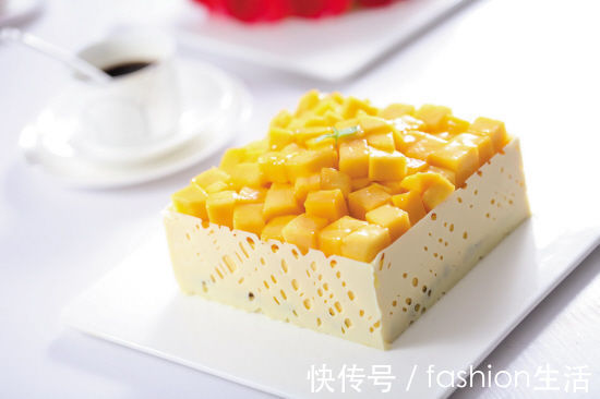 绝了！小仙女都爱的酸奶慕斯蛋糕，敲好吃！