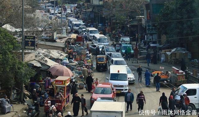 阿拉伯人都在世俗化,为何波斯人却偏偏选择政教合一?