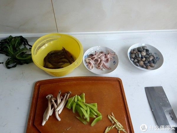 小鱿鱼|想贴秋膘,从这碗汤开始吧!随手一煮鲜掉眉毛,太简单