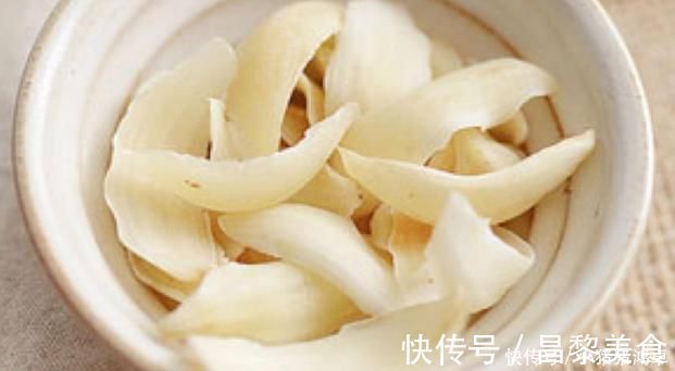 红颜易老|更年期女人别瞎买补品吃,多吃几种碱性食物,调整内分泌更显年轻