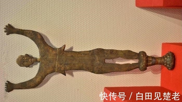 欧洲|世界四大奇门剑: 欧洲锯斩, 非洲烙杀, 中国最凌厉, 一抹敌命丧