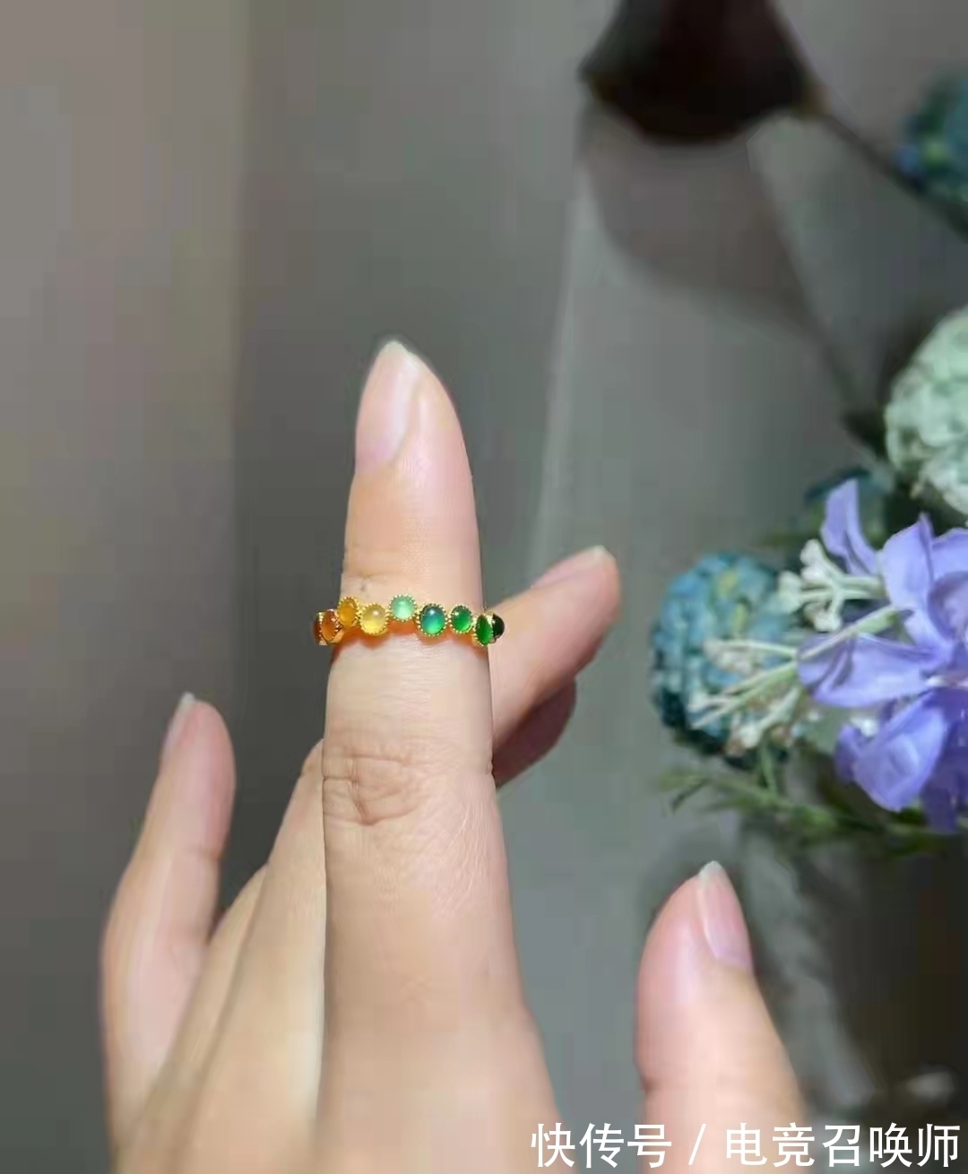 拼凑#七彩翡翠难寻,把颜色拼凑起来的彩虹色泽简直绝了,减龄又显年轻