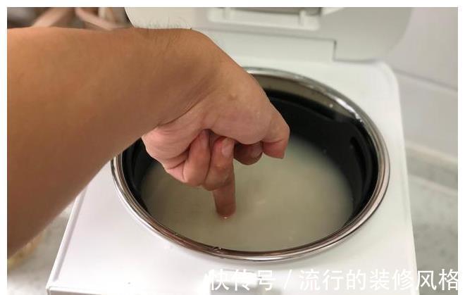 水量|为啥地锅蒸的米饭吃着香？掌握3个窍门，在家也能蒸出可口的米饭