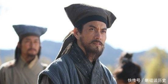 水浒传|水浒传中,晁盖让宋江当首领,为什么宋江总是推脱?原因很简单