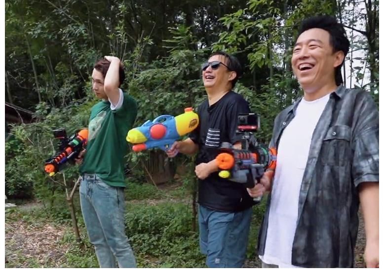 蘑菇|这才叫真朋友！黄渤做客蘑菇屋，犀利评价张艺兴的菜和音乐作品