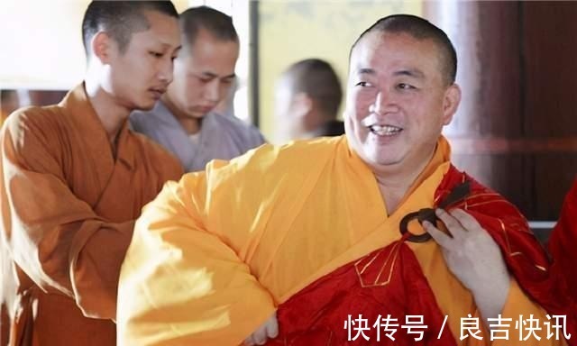 刘应成@释永信的一件袈裟有多奢华?用金丝缝制,光一个配钩就5万