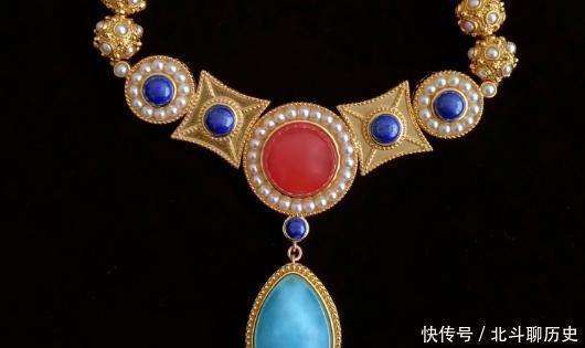 皇帝|一位9岁姑娘的墓葬，奢侈程度不输皇帝，棺椁上4个字让人倒吸冷气