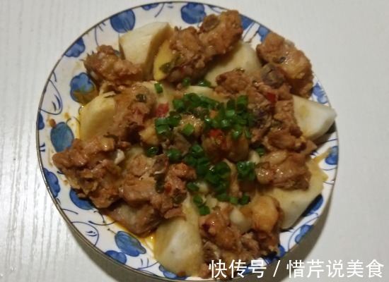 我做了一盘蒸菜,有菜有肉,老公都吃嗨了,三天两头准做一盘