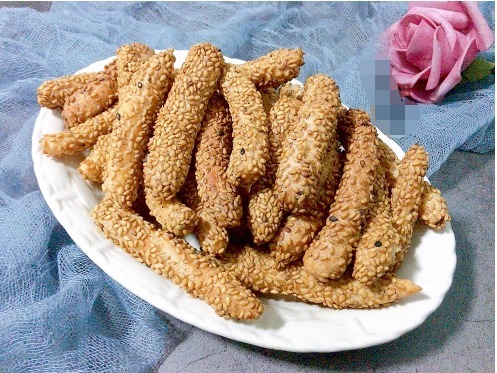 营养|吃炸货,换点新花样!香酥可口的芝麻条,营养高寓意也好