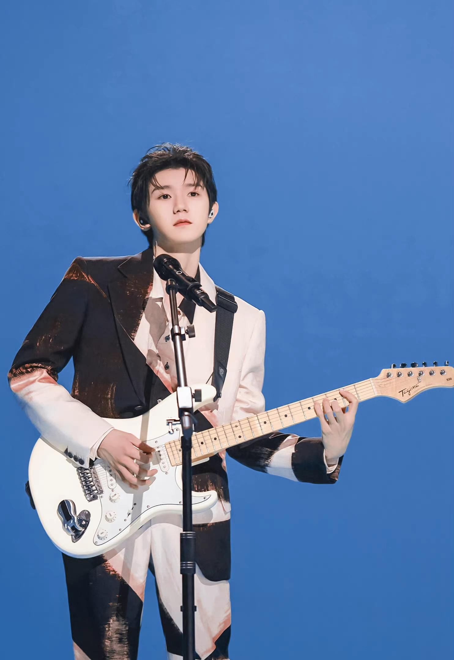 「TFBOYS」「新闻」231213 全能音乐人王源江苏卫视跨年盛典预热,期待再现舞台魅力 - 360娱乐,你开心就好
