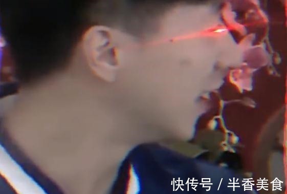 刘诗雯|马龙坐在张继科刘诗雯中间唱“淘汰”,刘诗雯一脸无语看向他!