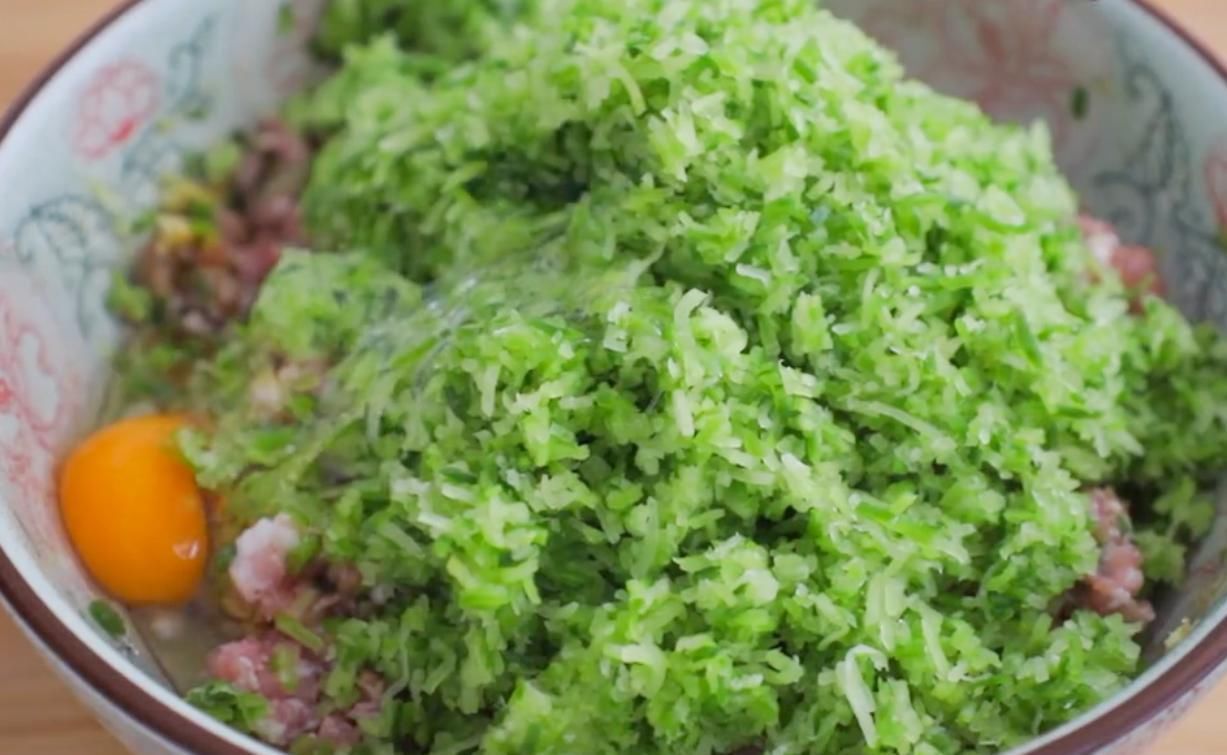 吃法|萝卜新吃法,不炒不炖不凉拌,鲜香美味,皮薄馅多,超好吃