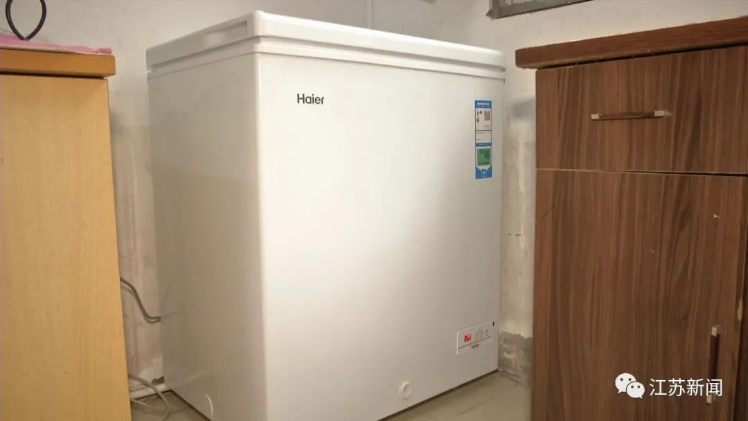 学校|惊呆!学校为他连买两个冰箱,供他“专柜专用”