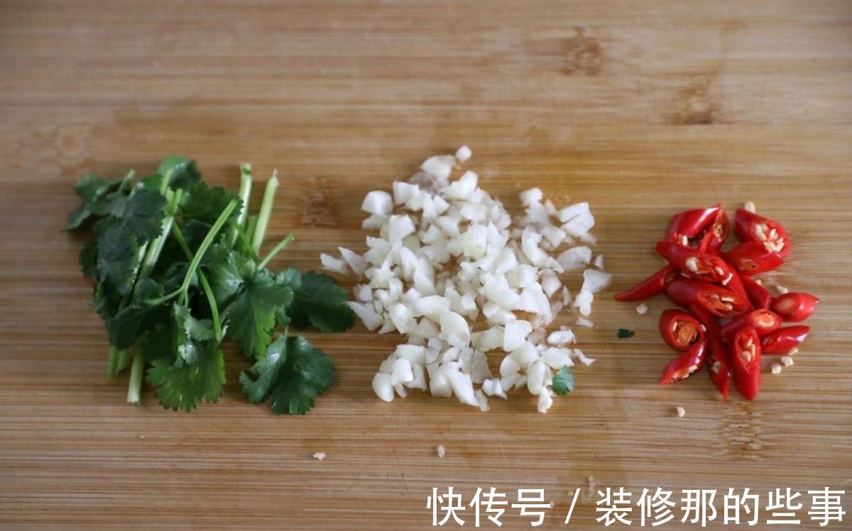 料汁|很简单的一道快手凉拌菜,清脆爽口又健康,开胃下饭