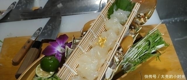 口水|小伙花8百买了只龙虾做菜，没生火没用油，却把网友馋到口水直流