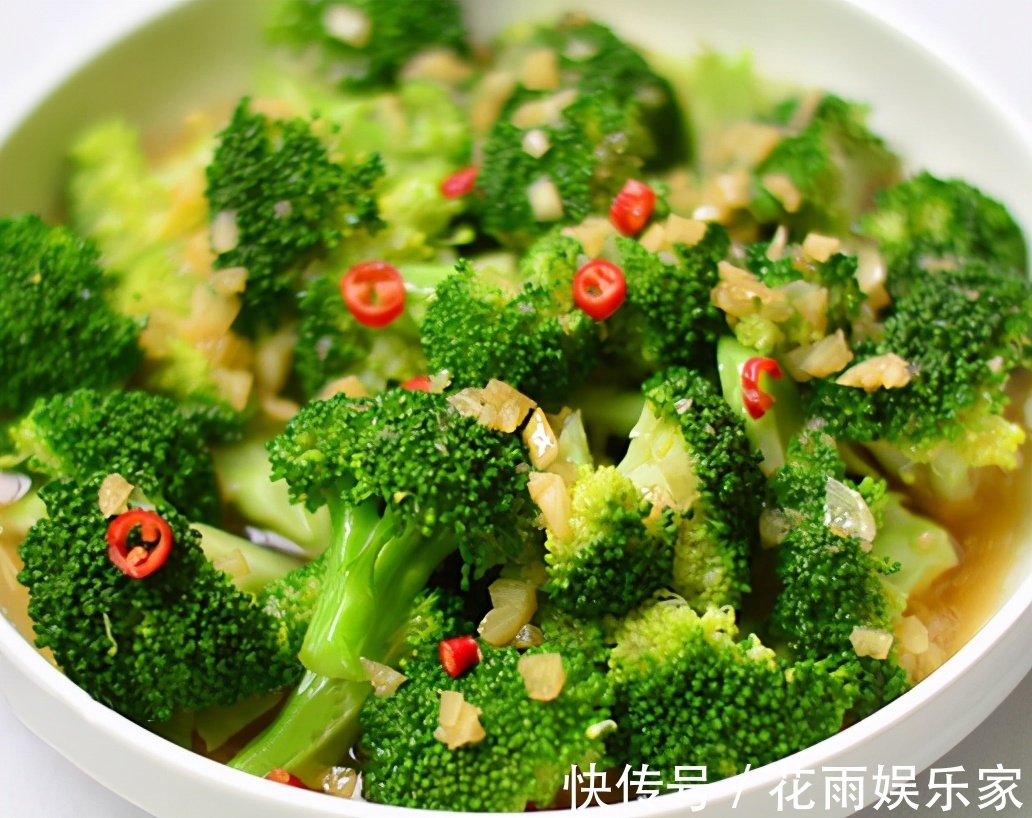 吃起来|吃西兰花用清水洗，不如不洗，教你一招虫子跑掉，吃起来更爽口