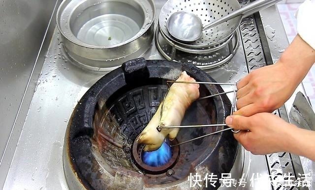 炖猪蹄我从不用高压锅只需1个妙招,猪蹄快速软烂,又香又入味
