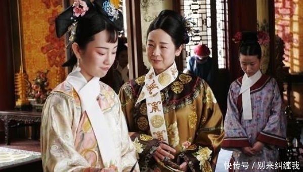 扔下去|故宫里珍妃井那么小，头都塞不下，慈禧是怎么将珍妃扔下去的？