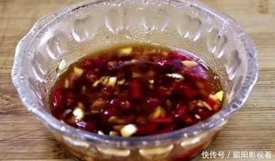 做凉拌菜时,记得加上两味调料,味道立马变好吃