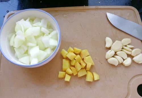 【食物恋】韩国朋友教我的辣白菜做法，酸爽开胃，正宗得很