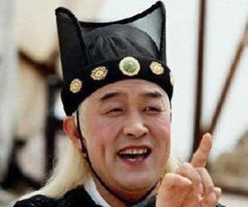 秉笔太监|大臣上奏希望皇帝能上朝,魏忠贤一转述,皇帝便仗责他八十