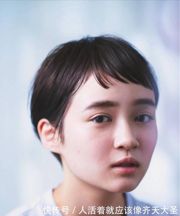 发型 女人50岁以后,剪发型要认准了,最好避开这3款!试试另外3种