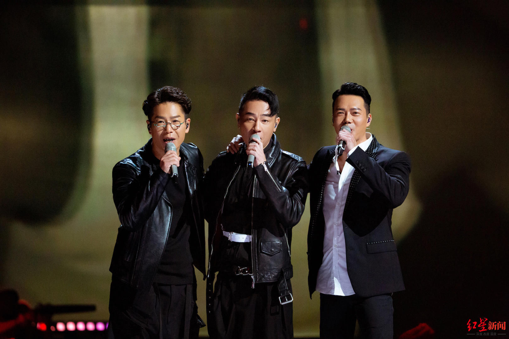 友情岁月|《披荆斩棘的哥哥》正式开播 霍尊与三位哥哥合唱《奔跑》