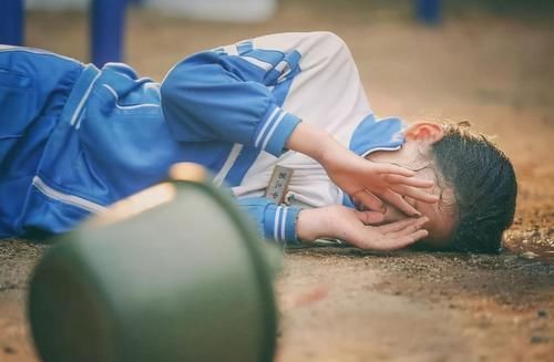 高中班级“最不好惹”的学生，表面和善，发起脾气校霸都绕着走