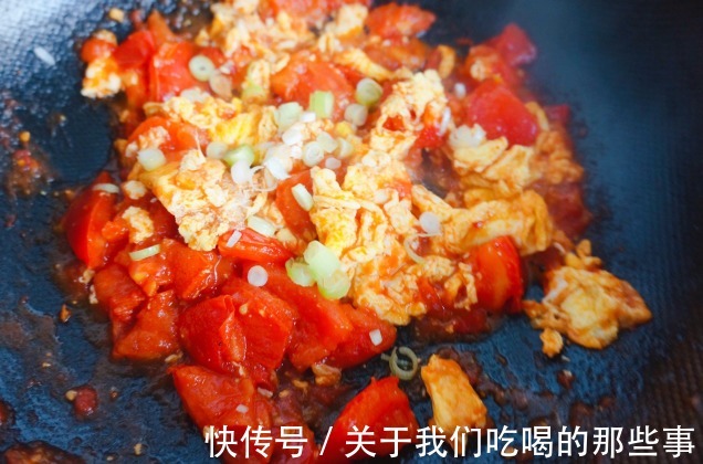 鲜上加鲜|西红柿炒鸡蛋，好吃的秘诀是“顺序”！学学大厨的做法，软嫩鲜香