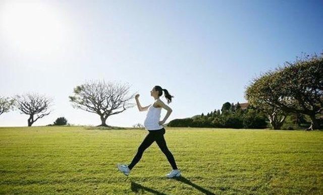 雌性激素|女人45岁后,如何让自己看上去比同龄人更年轻3个好习惯少不了