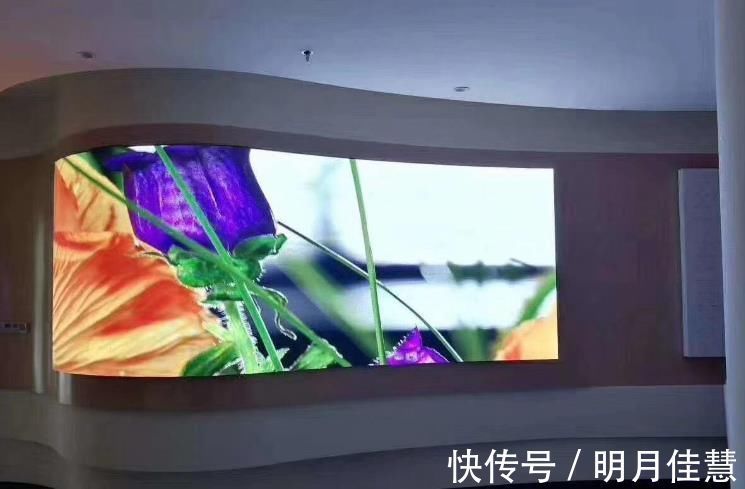 制造商|国产屏幕迎来新突破,厚度仅有0.01毫米,却能折叠30万次