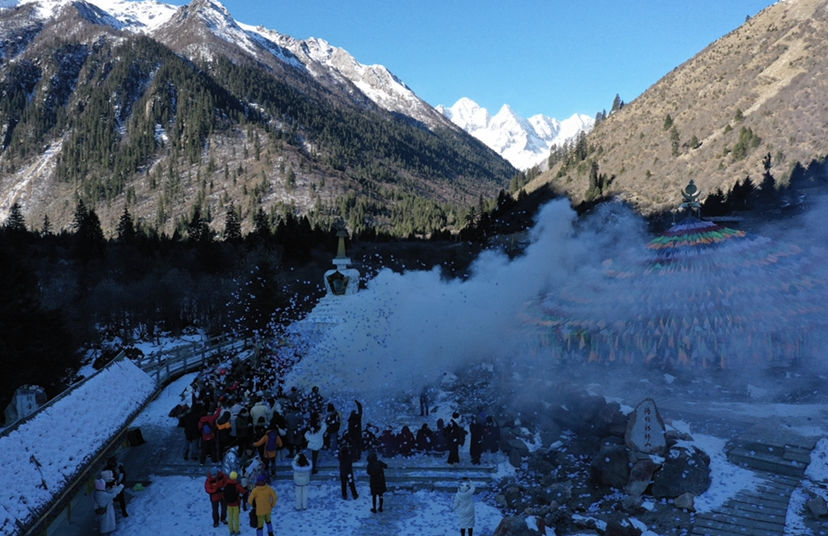 门票|达古冰川1月2日门票已售罄，提前预定门票，请勿贸然前往