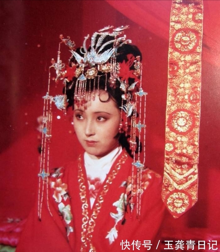 贾政@林黛玉父母双亡,没有半点利用价值,为何荣国府却愿意和她联姻?