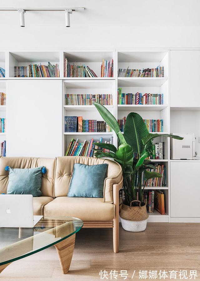 柜子|不走寻常路,把沙发墙加厚,全屋装满柜子,90㎡住着比大宅舒坦