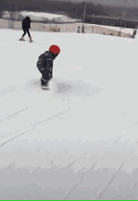 |搞笑GIF趣图姑娘,你能抱起这么多力气实在是不小了。