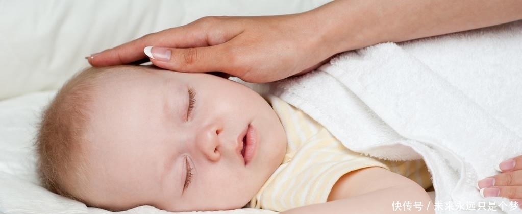 孩子|几种睡姿不利于孩子骨骼发育,还影响头型美观,别再让娃睡错了