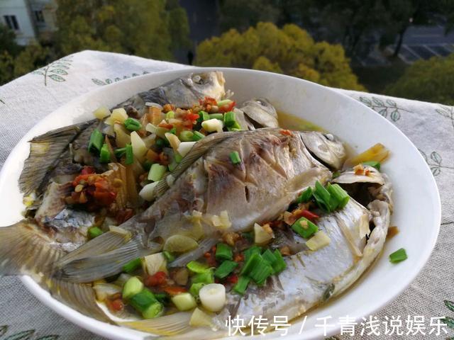 剁椒|把鲫鱼清蒸了:味道不是一般的鲜,做法还简单