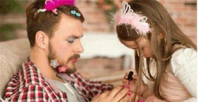 男宝|三胞胎“午休照”火了,看到弟弟睡姿,网友全网混得最差男宝