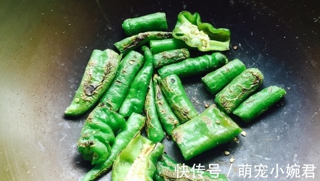 小米辣|被认为“最脏”一道菜,却被许多人都当成美食,懂行的人从不吃