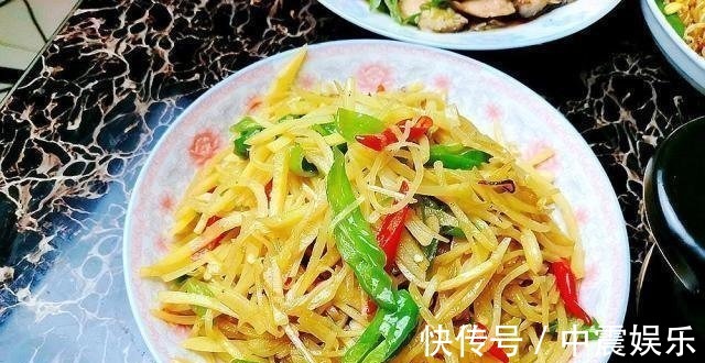 看看我花1小时做的晚餐,成本10元钱,做了4道菜,全家吃得肚子圆