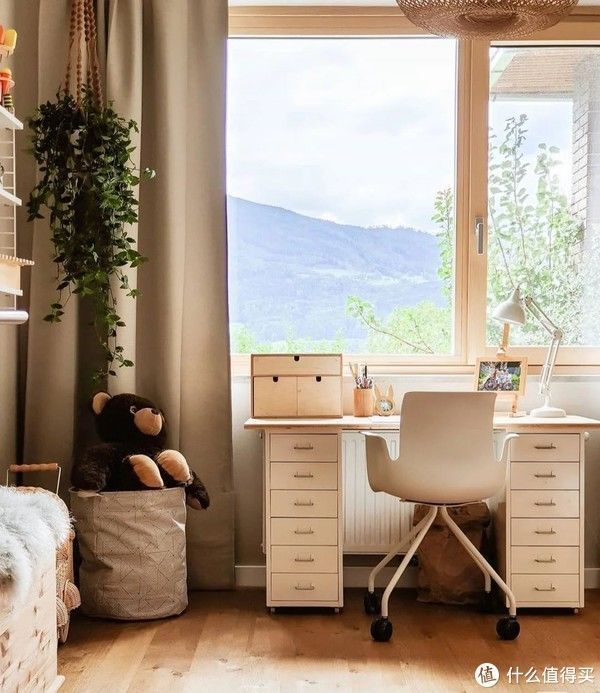 一本好书|窗边角落如何做出格调？1㎡的小空间，也能打造出惊艳的效果！