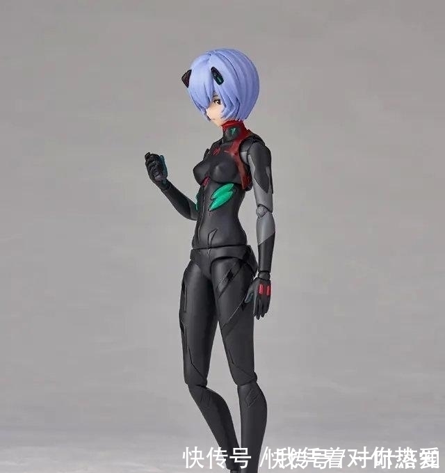 剧场版|“种地款”绫波丽手办,被称为“新农村福音战士”,如此贴近生活