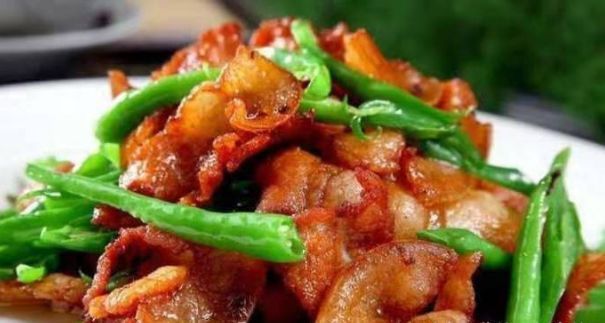 春天别再吃鸡鸭鱼肉试试此菜，解馋下饭美味可口，孩子们的心上菜