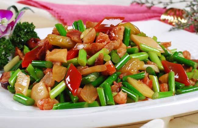 肝细胞|想长寿先养肝,多吃三种蔬菜,养肝护肝,滋补身体,脸色更红润