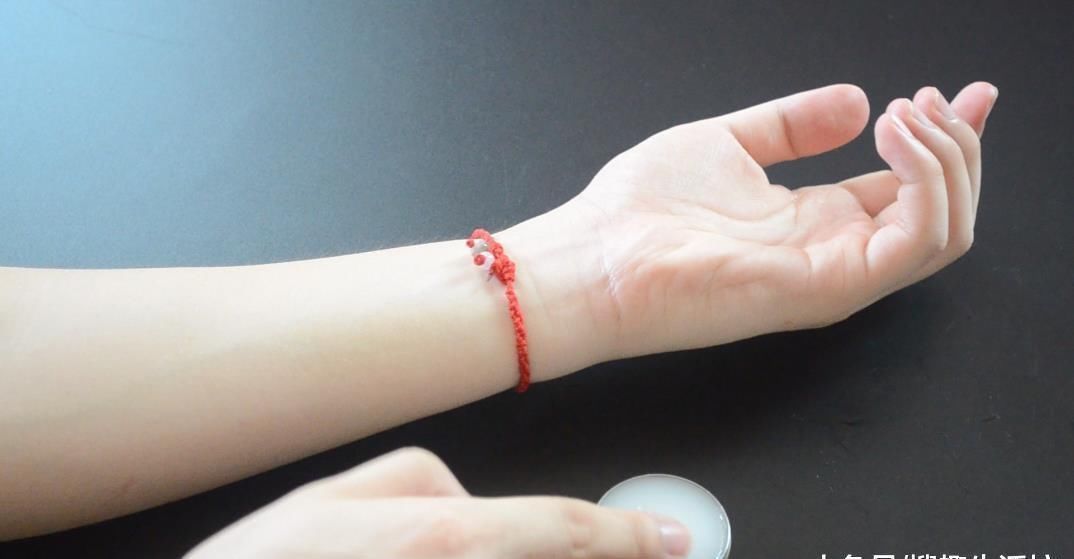 清凉油的5个大妙用, 解决了生活中不少的麻烦事, 看完赶紧去试试