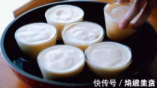 蜂蜜|半碗蜂蜜，4个鸡蛋，做出来的蛋糕，比芝士蛋糕还要嫩滑好吃