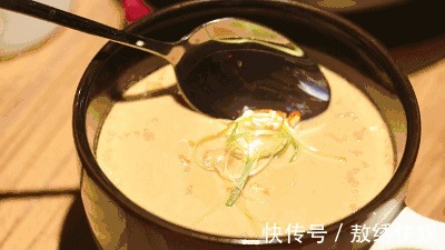 蒸制|鸡蛋羹总是蒸不好掌握4个技巧,蛋羹滑嫩无气孔,美味又好吃