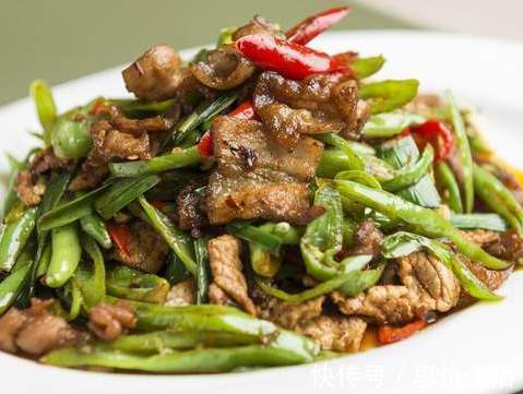 肉嫩|辣椒炒肉,先炒肉还是辣椒掌握正确顺序,辣椒香猪肉嫩,超下饭