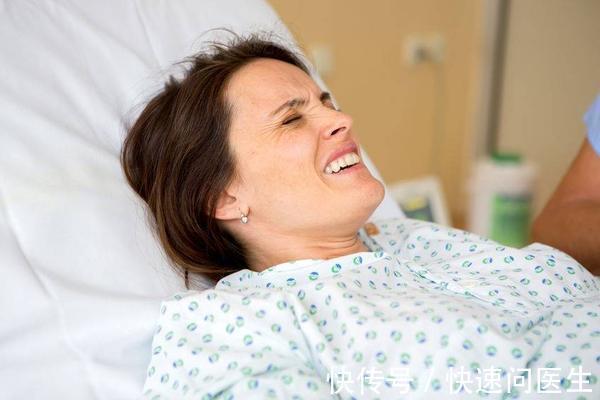 产妇|剖腹产真的比顺产轻松吗?产妇在3个时刻,会痛得咬牙